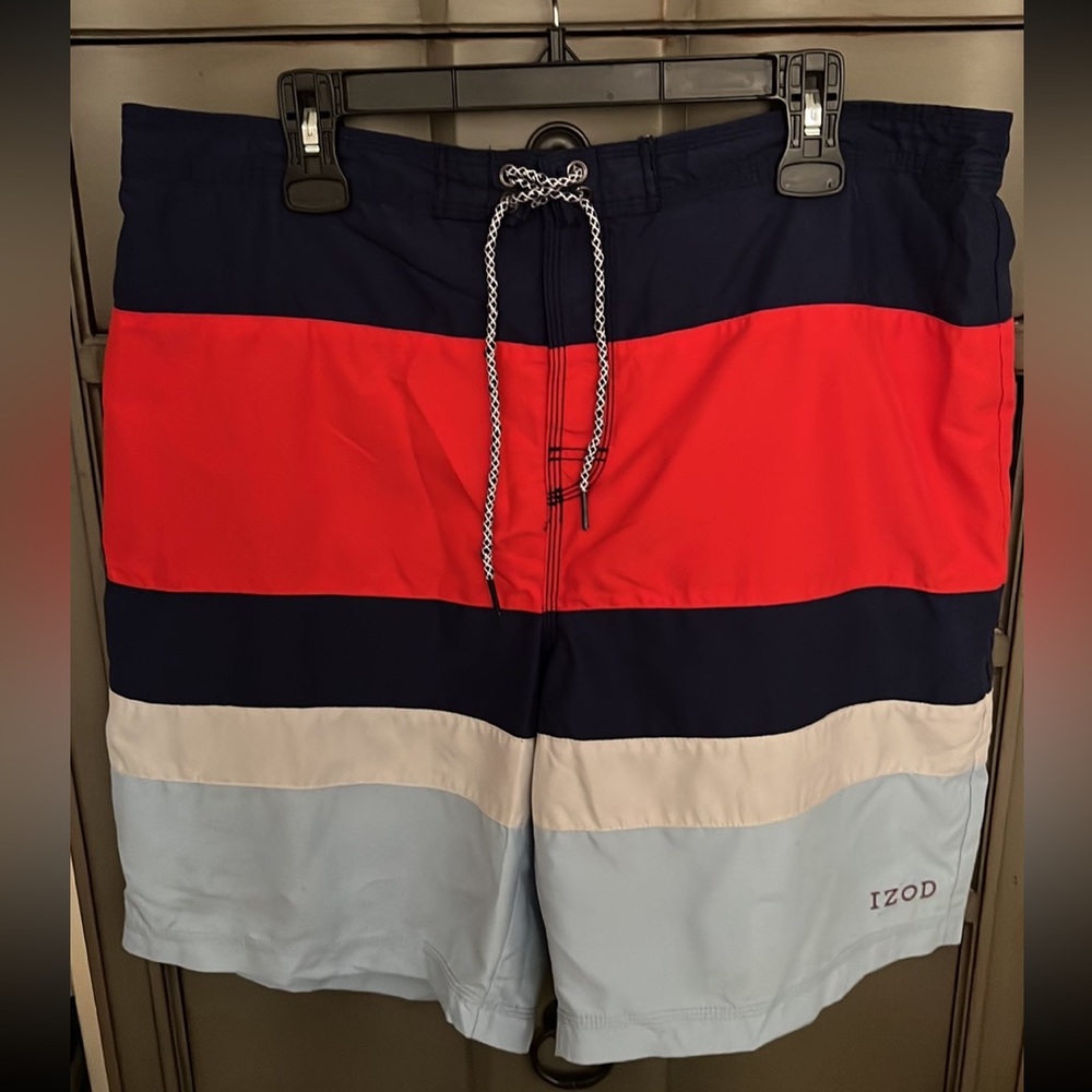 ❤️💙 Izod swim trunks men’s XL